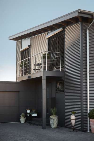 New wave in residential buildings with steel profiles, Nylanndamm in 24980 Schafflund